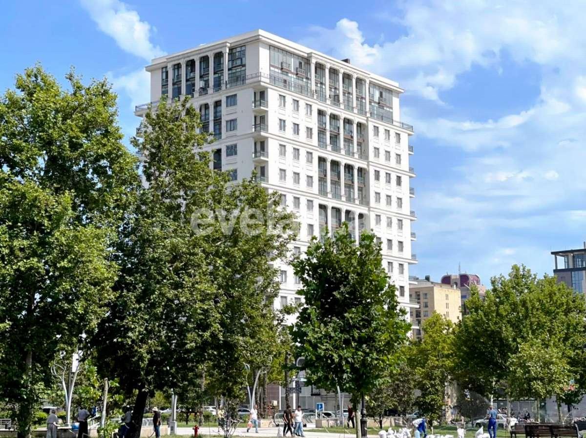Продаётся, новостройка, 3-комнаты, 186 m², Сахил m.