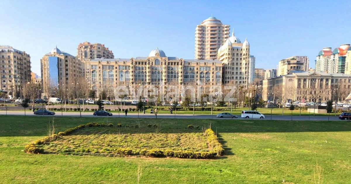 Продаётся, новостройка, 3-комнаты, 186 m², Сахил m.