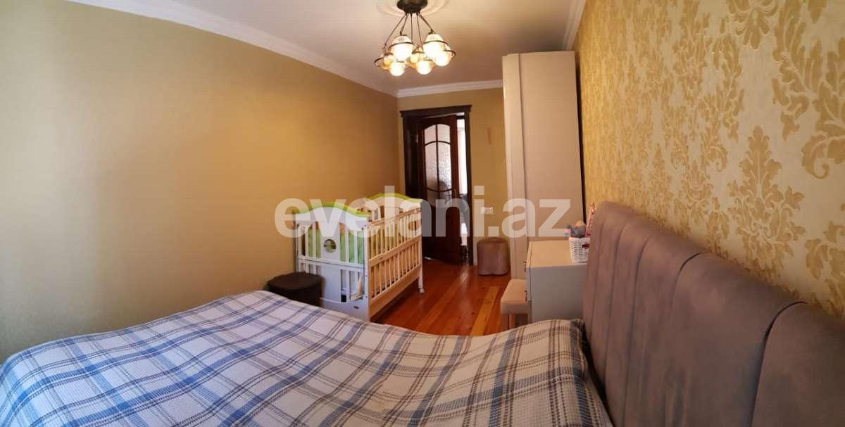 Satılır, köhnə tikili, 2 otaqlı, 60 m², Qara Qarayev m.