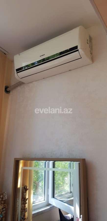 Satılır, köhnə tikili, 2 otaqlı, 60 m², Qara Qarayev m.