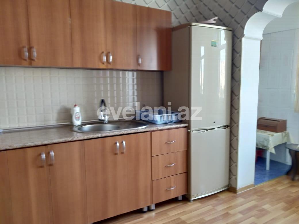 Sale, old building, 2 room, 65 m², Khalglar Doslugu m.