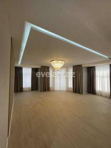 Satılır, yeni tikili, 4 otaqlı, 200 m², 28 may m.