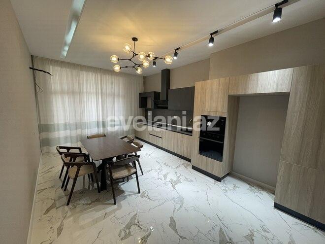Satılır, yeni tikili, 4 otaqlı, 200 m², 28 may m.