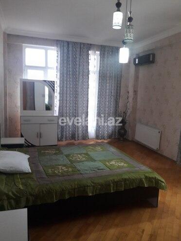 Сдаётся, новостройка, 3-комнаты, 135 m², 8 Ноябрь m.