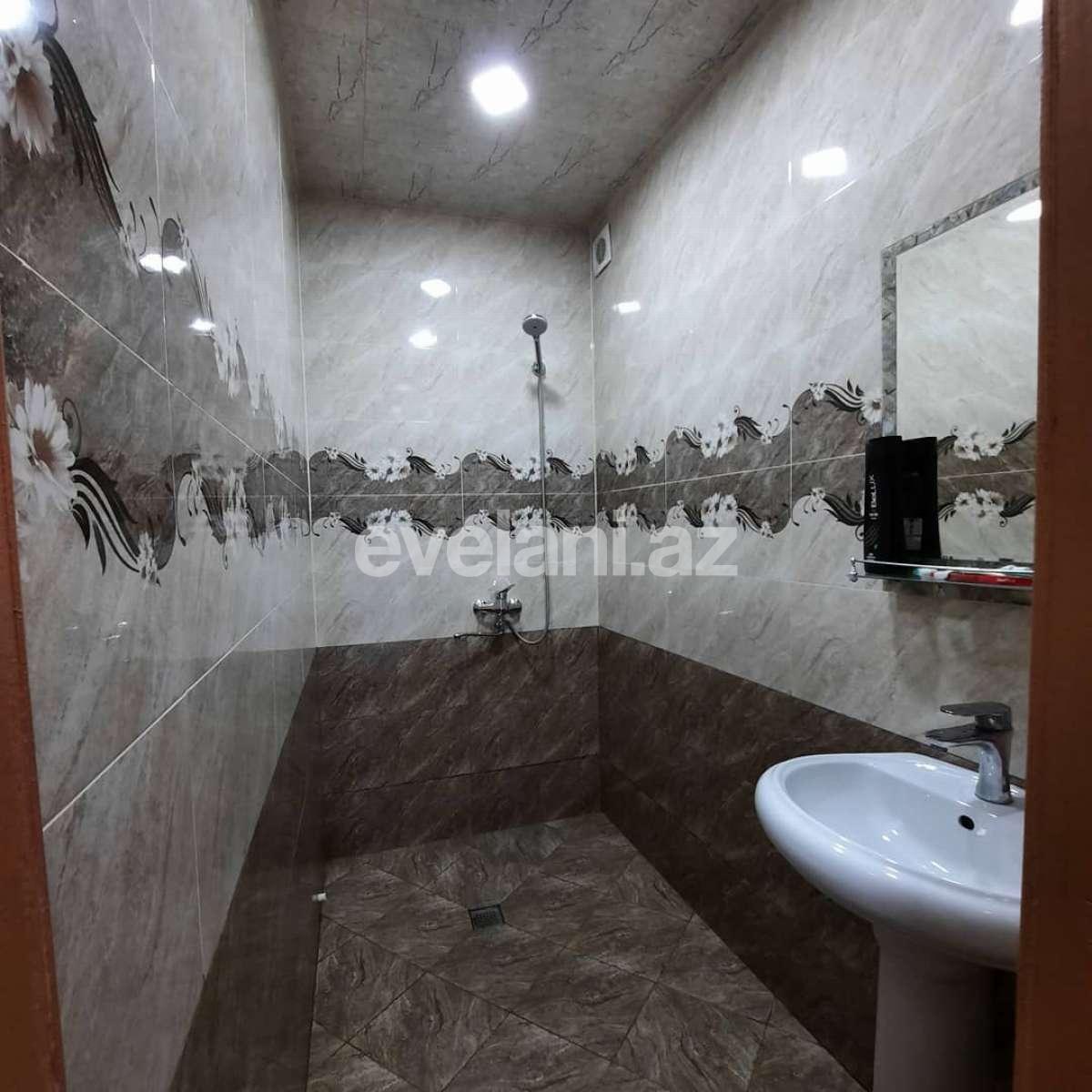 Sale, old building, 2 room, 60 m², Yeni Guneshli d.