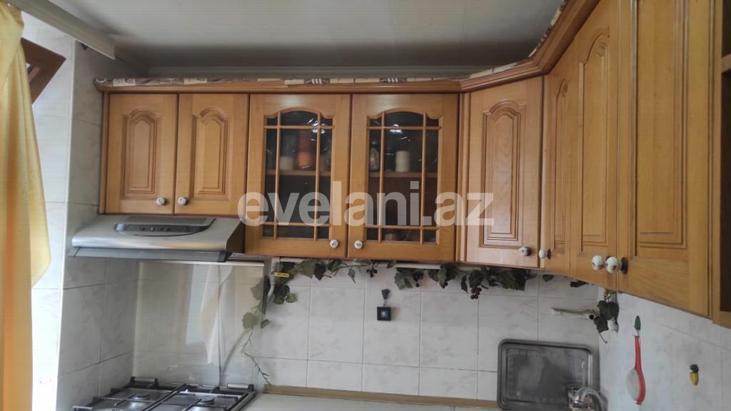 Kirayə verilir, köhnə tikili, 2 otaqlı, 60 m², Elmlər Akademiyası m.