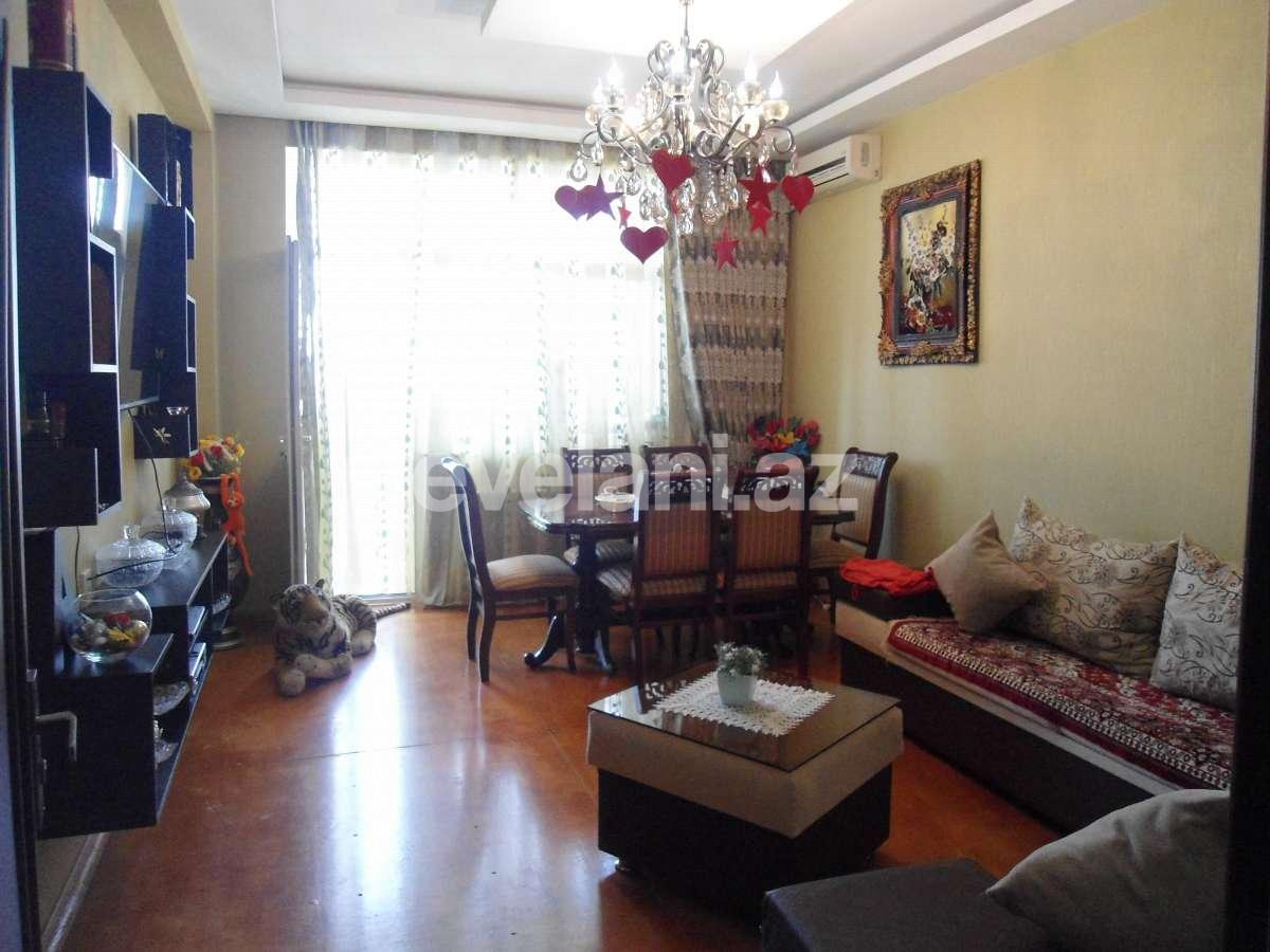 Satılır, yeni tikili, 2 otaqlı, 80 m², İnşaatçılar m.
