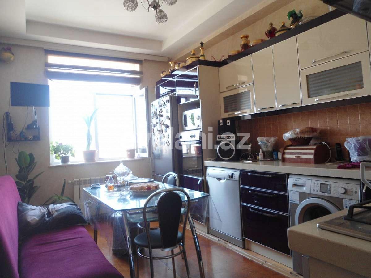 Satılır, yeni tikili, 2 otaqlı, 80 m², İnşaatçılar m.