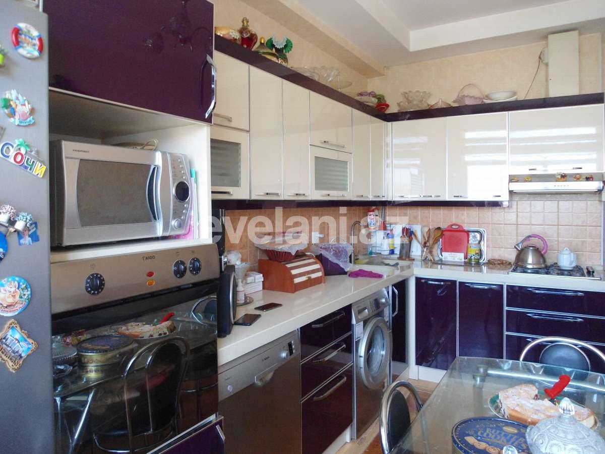 Satılır, yeni tikili, 2 otaqlı, 80 m², İnşaatçılar m.