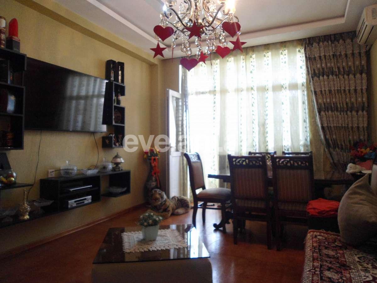 Satılır, yeni tikili, 2 otaqlı, 80 m², İnşaatçılar m.