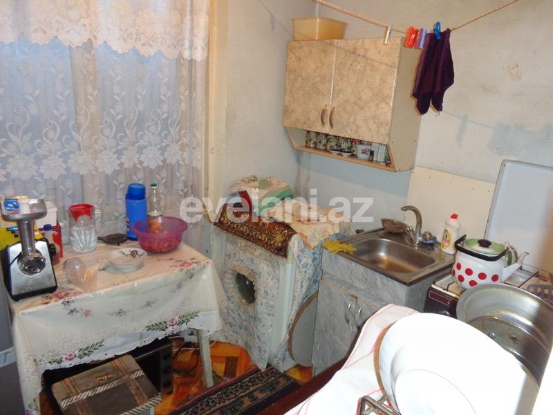 Satılır, köhnə tikili, 2 otaqlı, 48 m², Elmlər Akademiyası m.