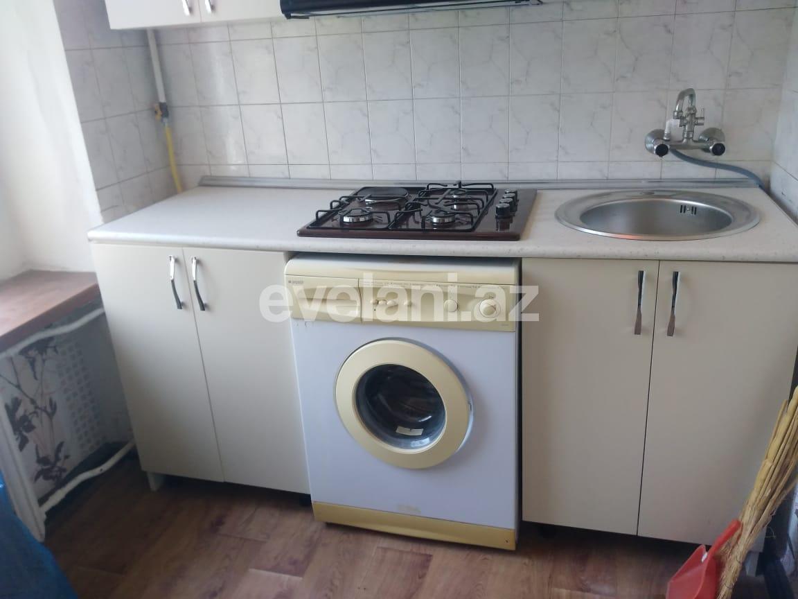Rent, old building, 1 room, 33 m², Elmlar Akademiyası m.