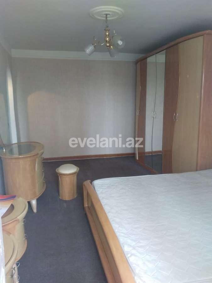 Rent, old building, 1 room, 33 m², Elmlar Akademiyası m.