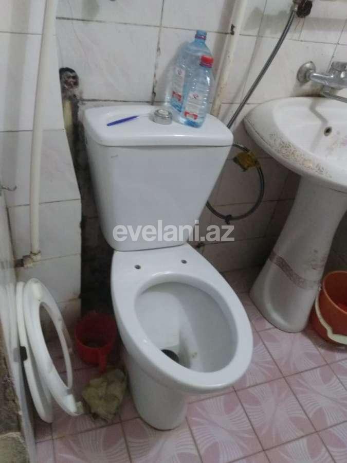 Rent, old building, 1 room, 33 m², Elmlar Akademiyası m.