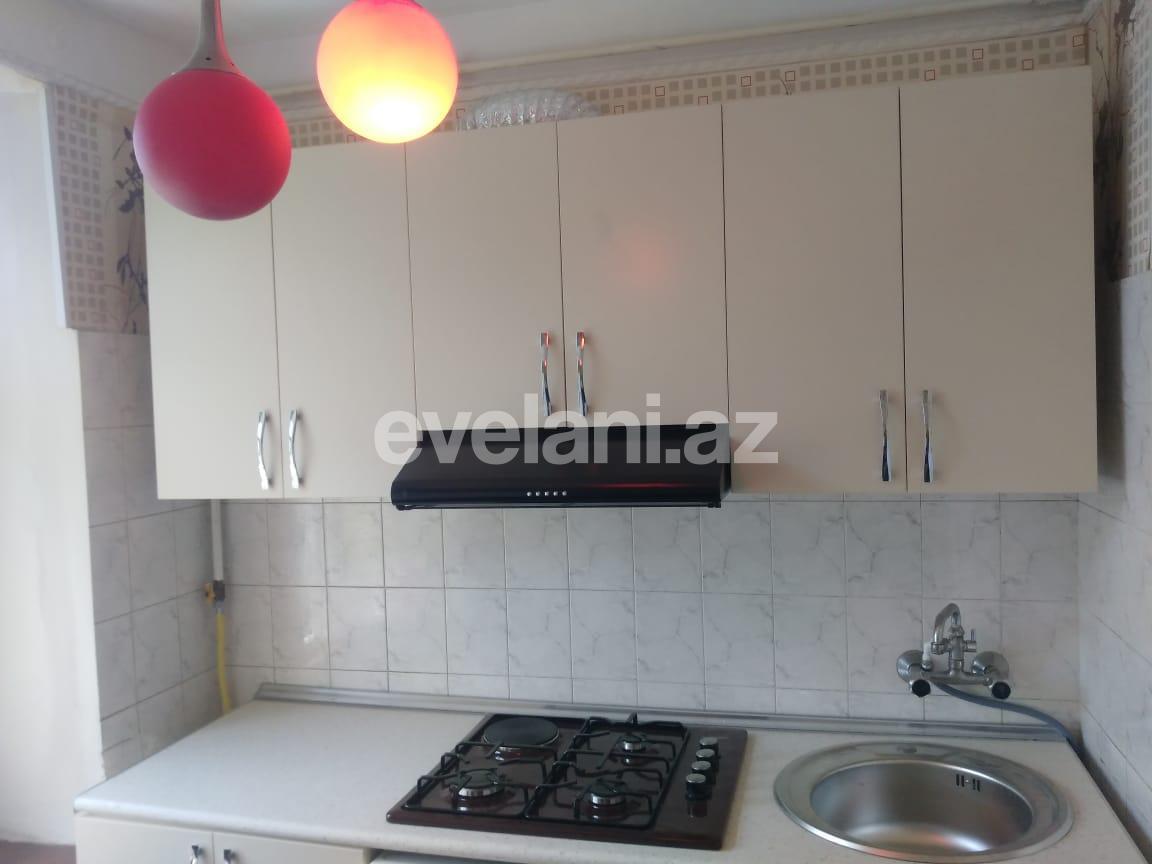 Rent, old building, 1 room, 33 m², Elmlar Akademiyası m.