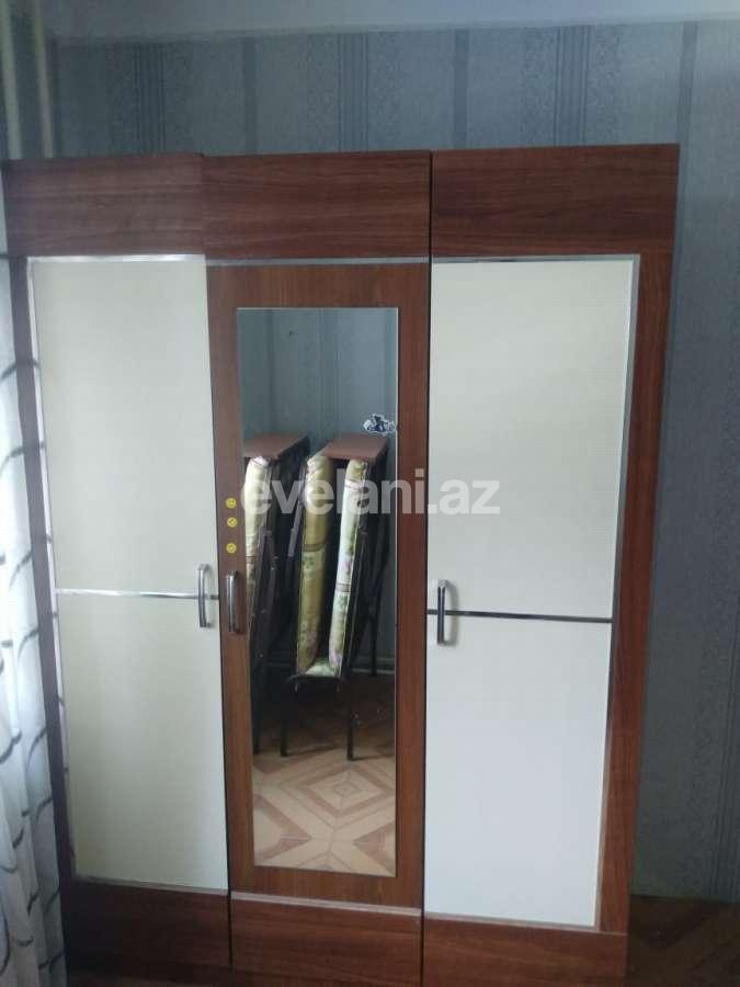 Rent, old building, 1 room, 33 m², Elmlar Akademiyası m.