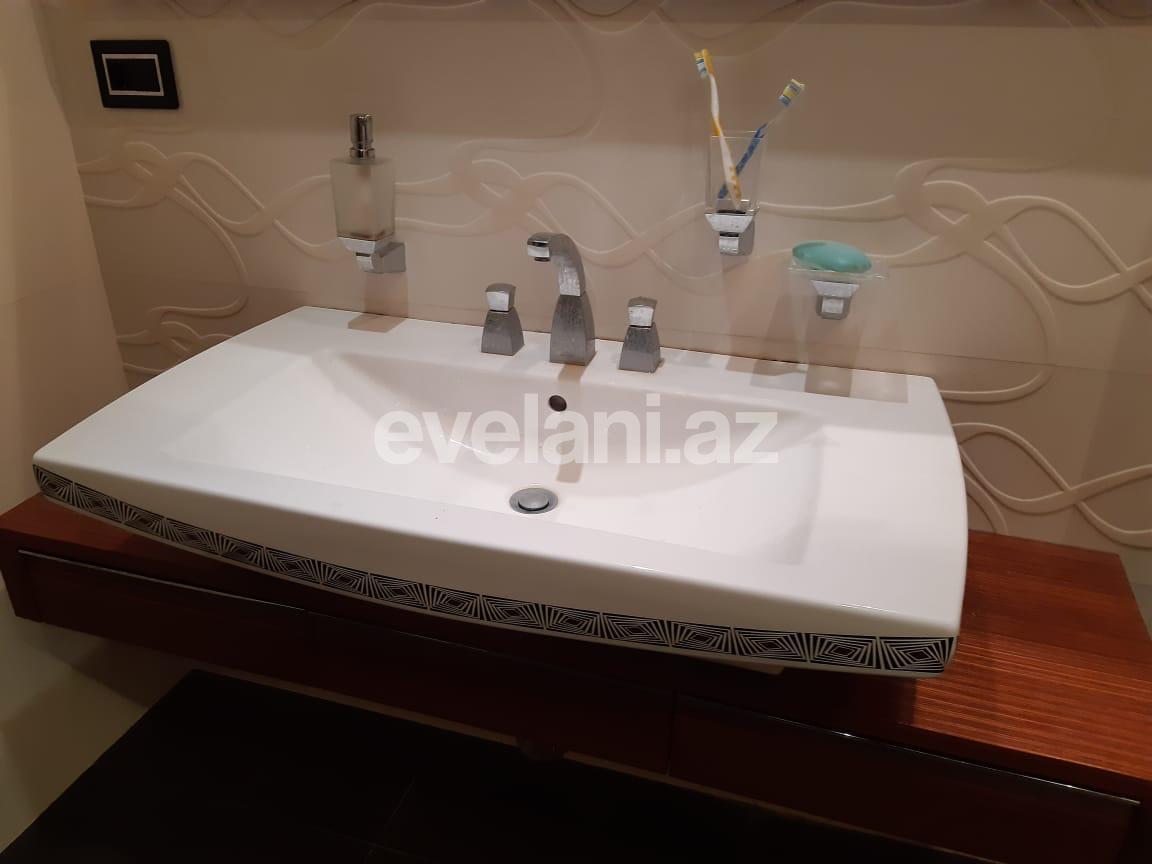 Satılır, yeni tikili, 5 otaqlı, 270 m², 28 may m.