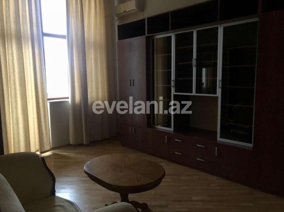 Kirayə verilir, yeni tikili, 3 otaqlı, 130 m², 28 may m.