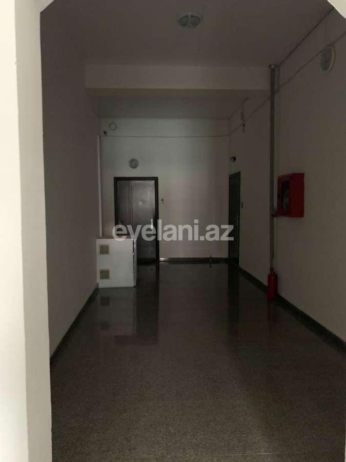 Kirayə verilir, yeni tikili, 3 otaqlı, 130 m², 28 may m.
