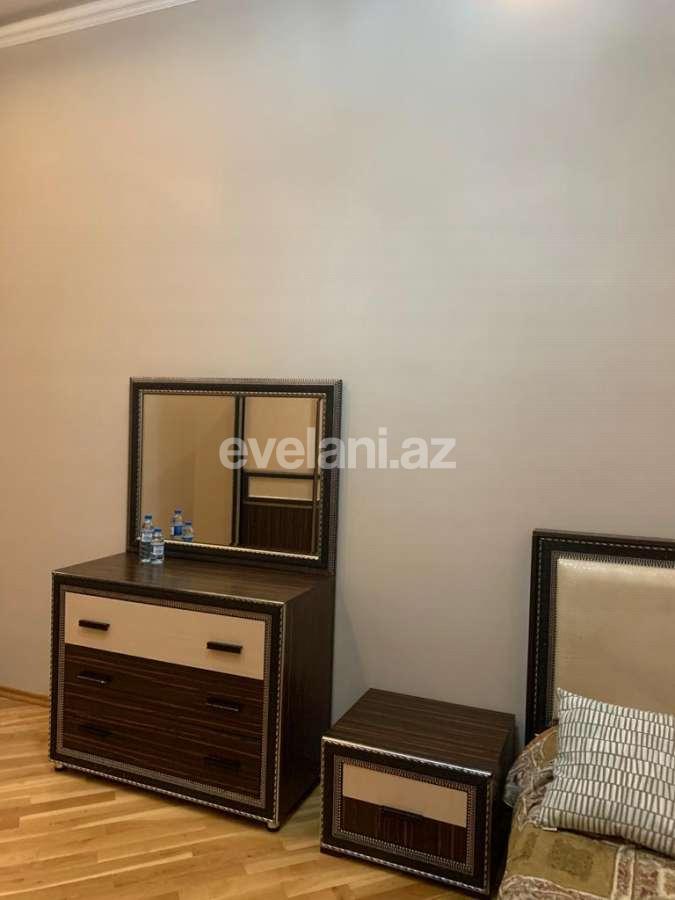 Kirayə verilir, yeni tikili, 3 otaqlı, 130 m², 28 may m.