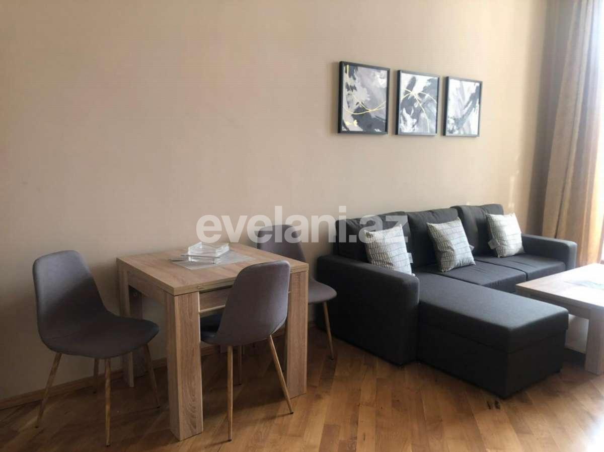 Kirayə verilir, yeni tikili, 3 otaqlı, 130 m², 28 may m.