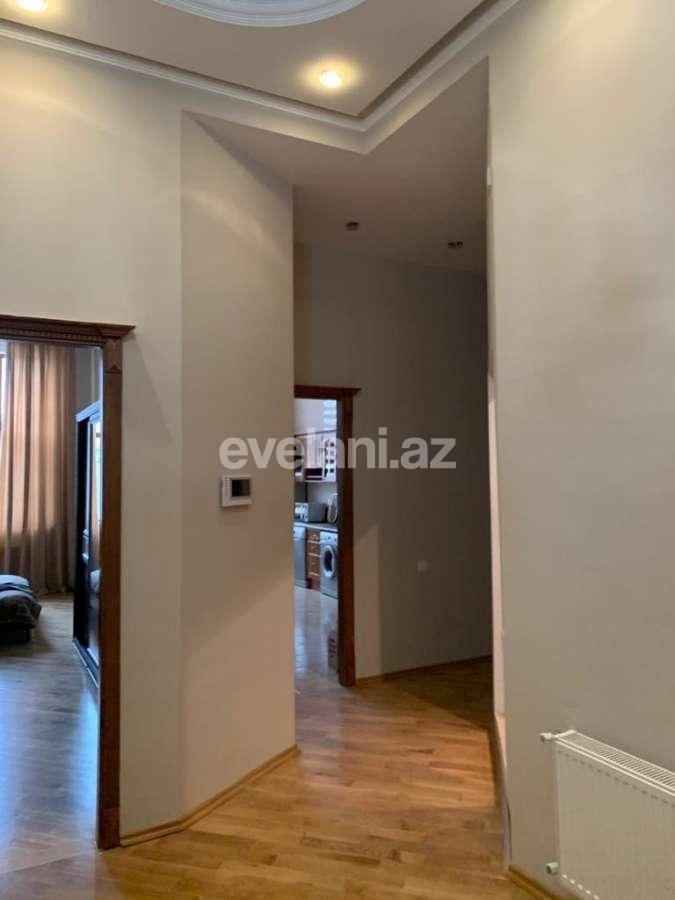 Kirayə verilir, yeni tikili, 3 otaqlı, 130 m², 28 may m.