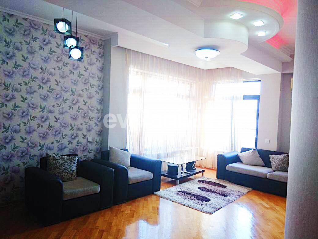 Satılır, yeni tikili, 3 otaqlı, 97 m², Şah İsmayıl Xətai m.