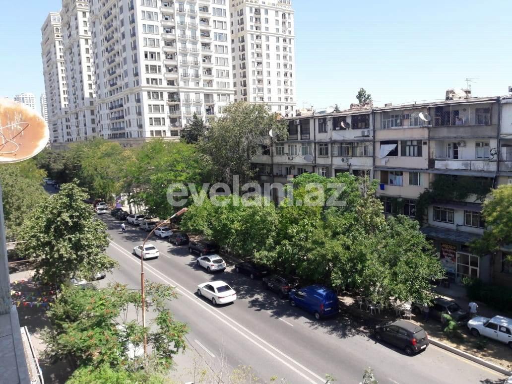 Sale, old building, 3 room, 80 m², Yasamal r.