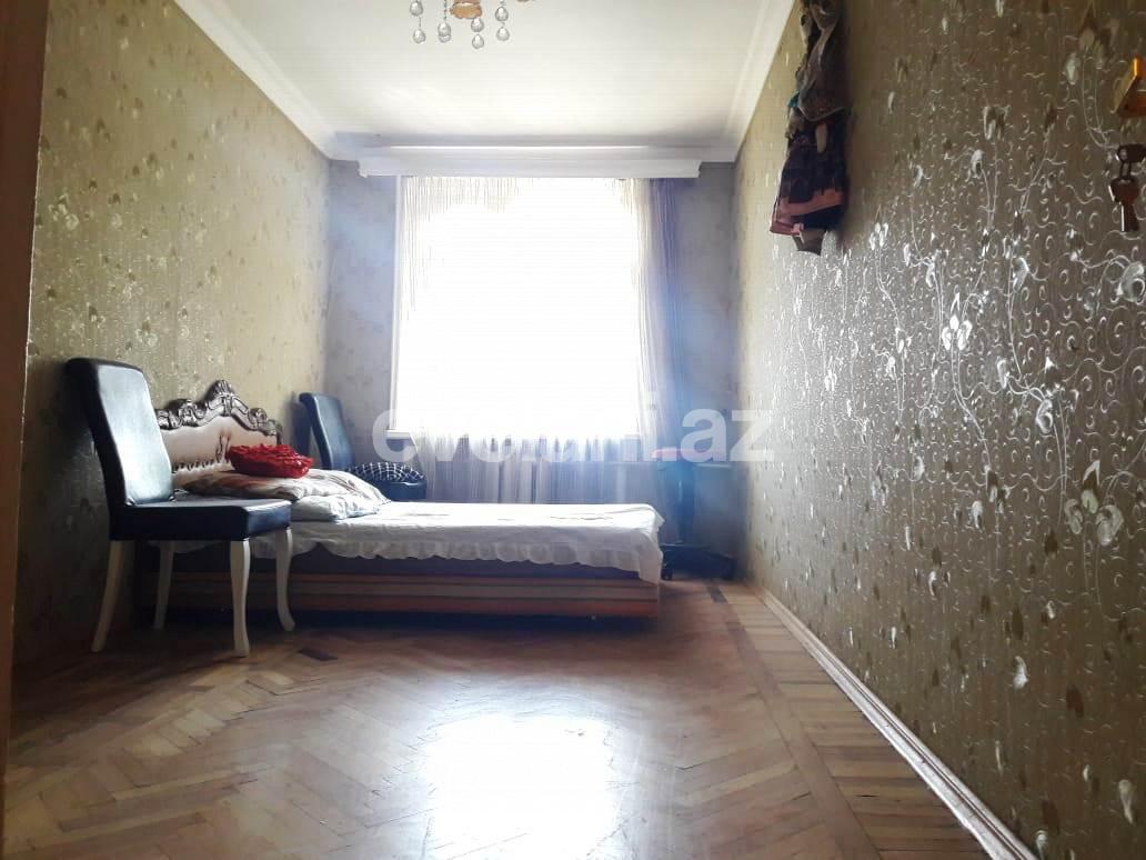 Sale, old building, 3 room, 80 m², Yasamal r.