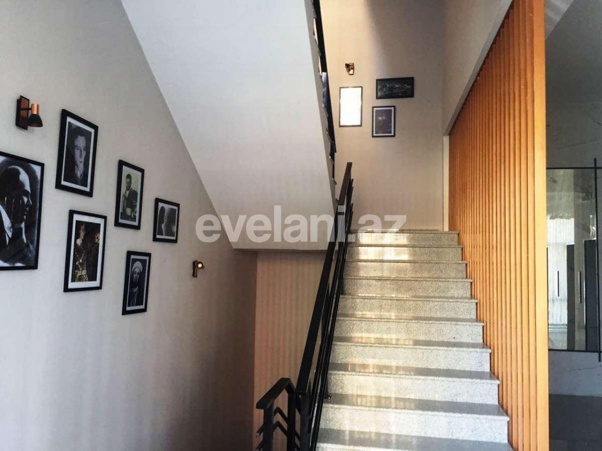 Satılır, yeni tikili, 3 otaqlı, 138 m², İnşaatçılar m.