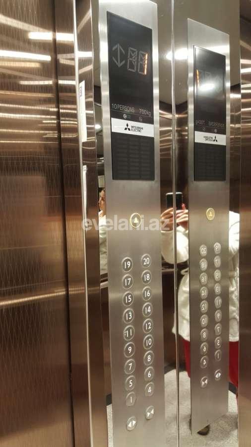 Satılır, yeni tikili, 3 otaqlı, 138 m², İnşaatçılar m.