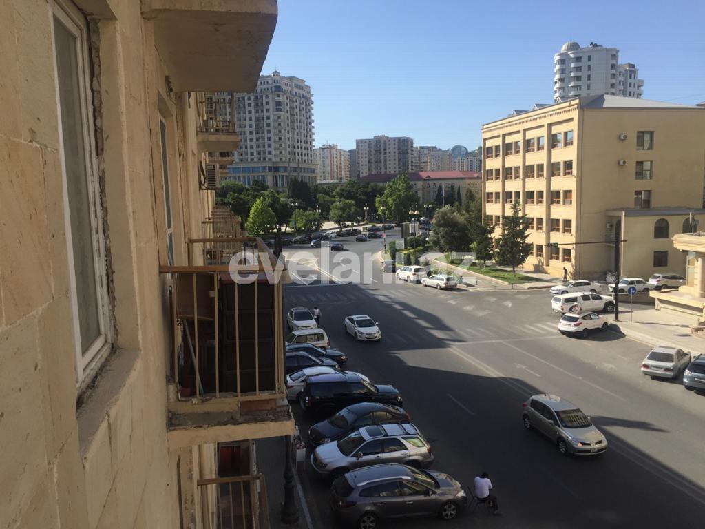 Сдаётся, вторичка, 2-комнаты, 50 m², Элмляр Академиясы m.