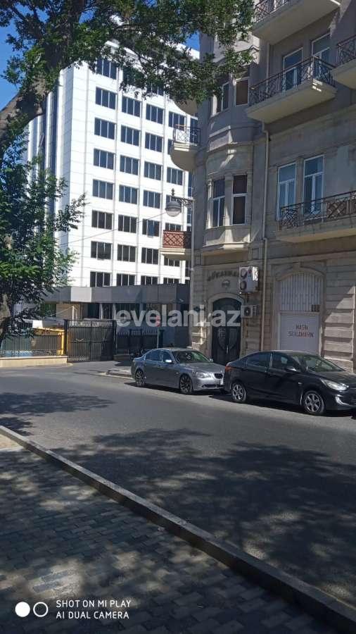 Sale, old building, 2 room, 66 m², Icheri Sheher m.