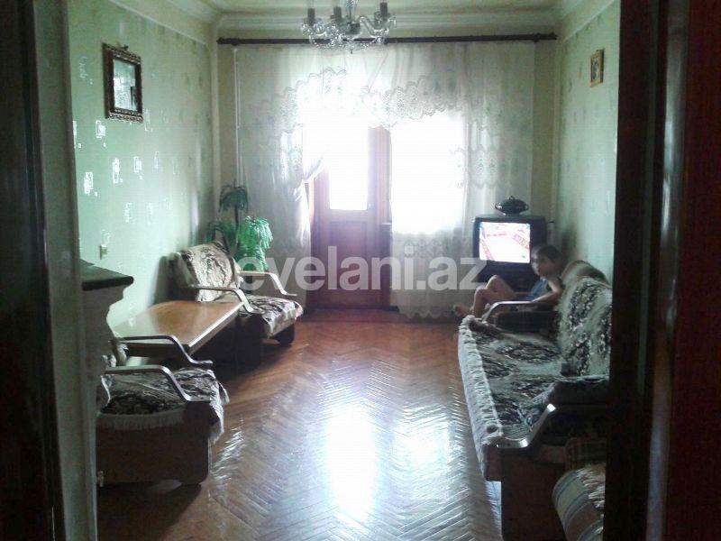 Satılır, köhnə tikili, 5 otaqlı, 105 m², Xalqlar Dostluğu m.