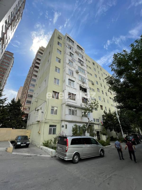 Satılır, köhnə tikili, 2 otaqlı, 60 m², Elmlər Akademiyası m.