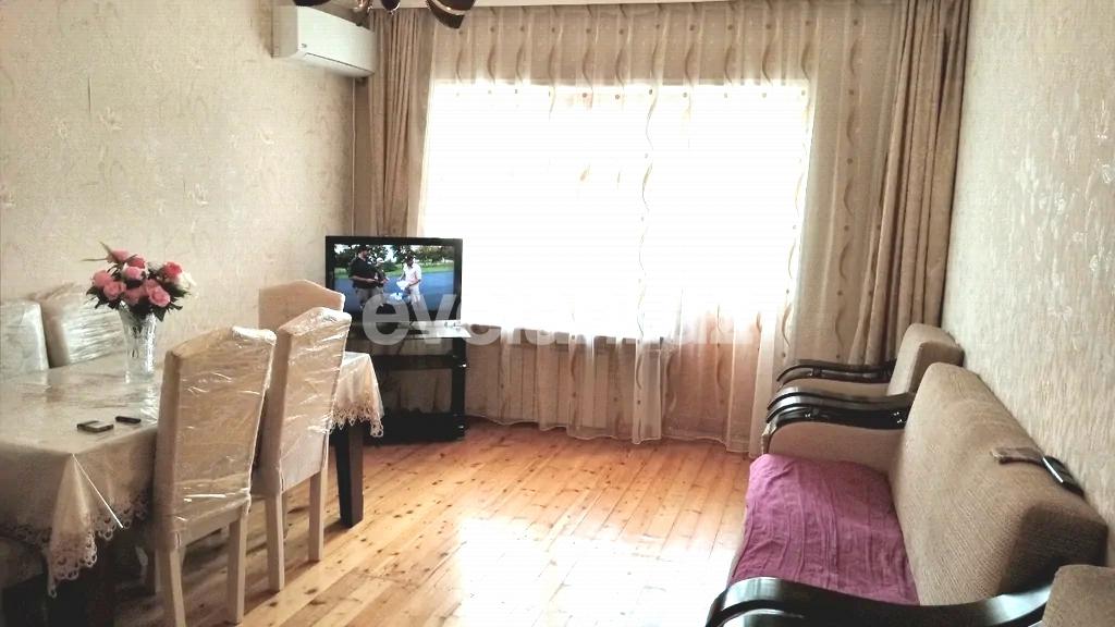 Satılır, köhnə tikili, 3 otaqlı, 80 m², Şah İsmayıl Xətai m.