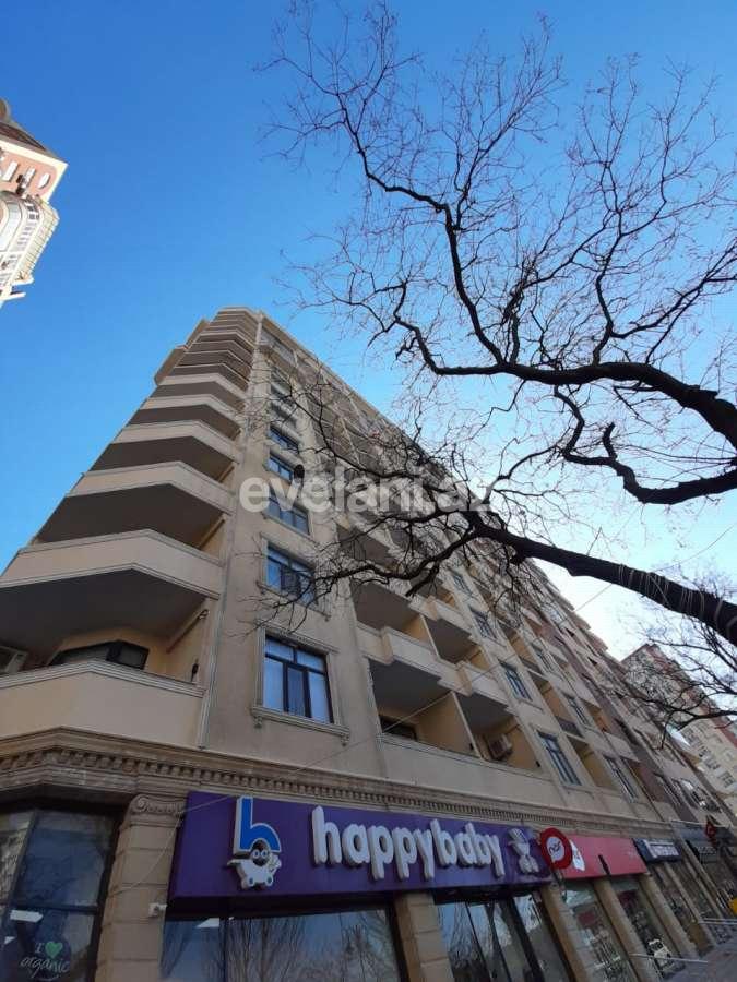 Продаётся, новостройка, 4-комнаты, 235 m², Элмляр Академиясы m.