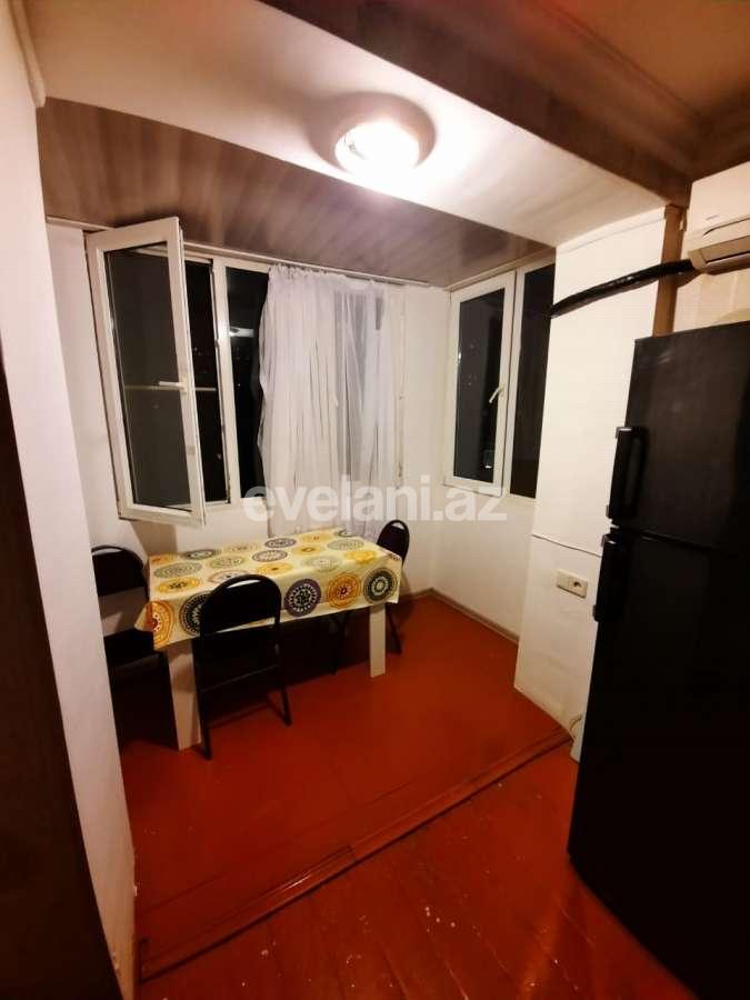 Satılır, köhnə tikili, 2 otaqlı, 50 m², Qara Qarayev m.