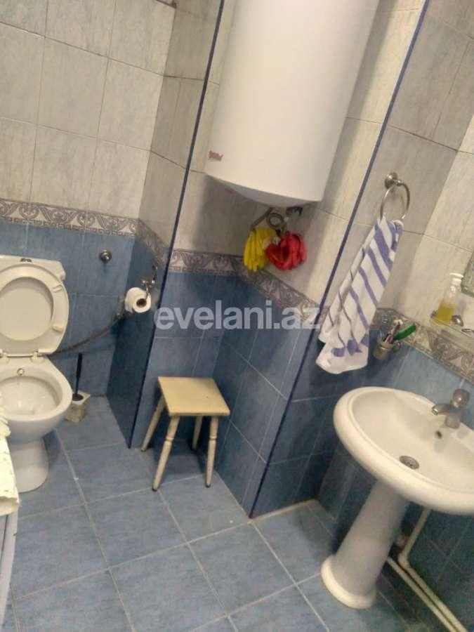 Sale, old building, 2 room, 66 m², Sabail r.