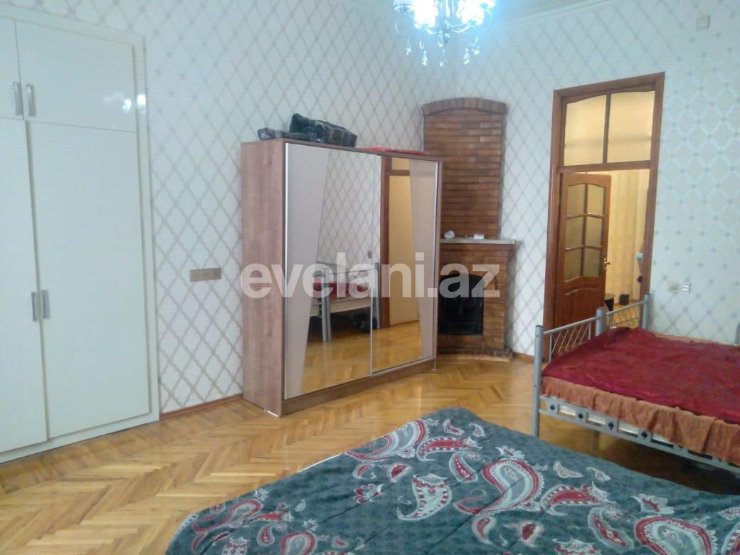 Sale, old building, 2 room, 66 m², Sabail r.