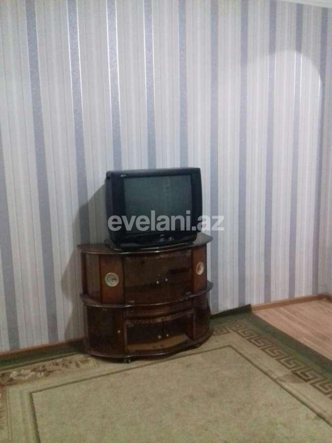 Rent, old building, 3 room, 80 m², Elmlar Akademiyası m.