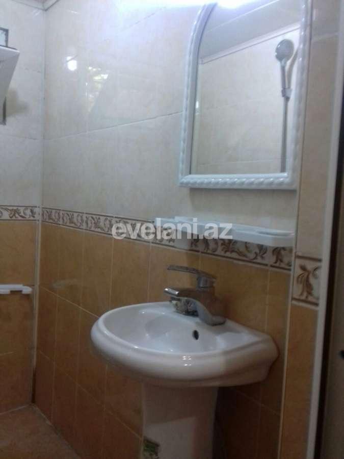 Rent, old building, 3 room, 80 m², Elmlar Akademiyası m.