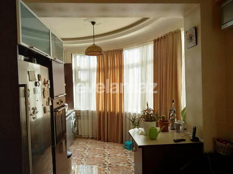 Satılır, yeni tikili, 3 otaqlı, 130 m², İnşaatçılar m.