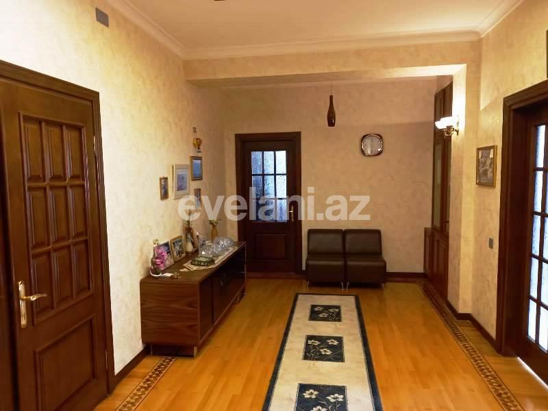 Satılır, yeni tikili, 3 otaqlı, 130 m², İnşaatçılar m.