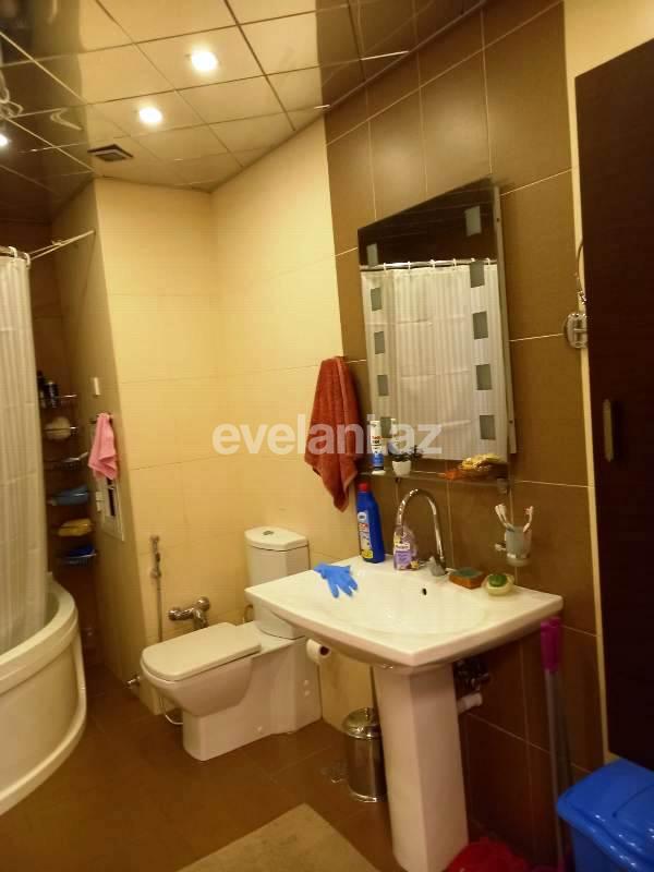 Satılır, yeni tikili, 3 otaqlı, 130 m², İnşaatçılar m.