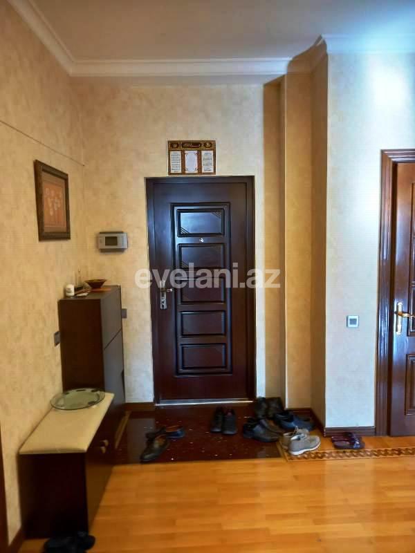 Satılır, yeni tikili, 3 otaqlı, 130 m², İnşaatçılar m.