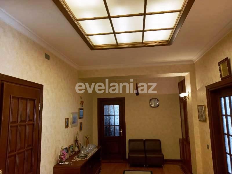 Satılır, yeni tikili, 3 otaqlı, 130 m², İnşaatçılar m.