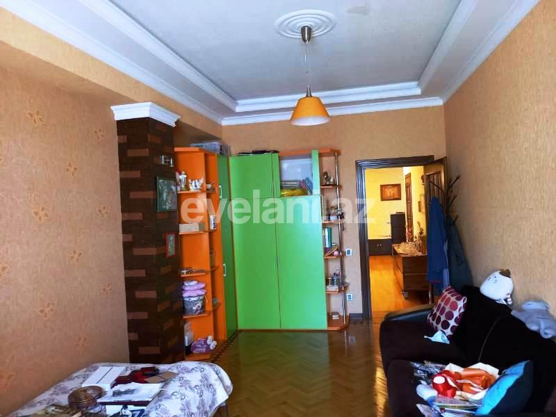Satılır, yeni tikili, 3 otaqlı, 130 m², İnşaatçılar m.