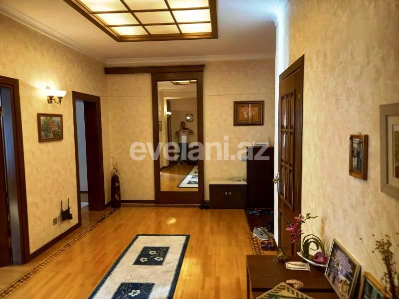 Satılır, yeni tikili, 3 otaqlı, 130 m², İnşaatçılar m.