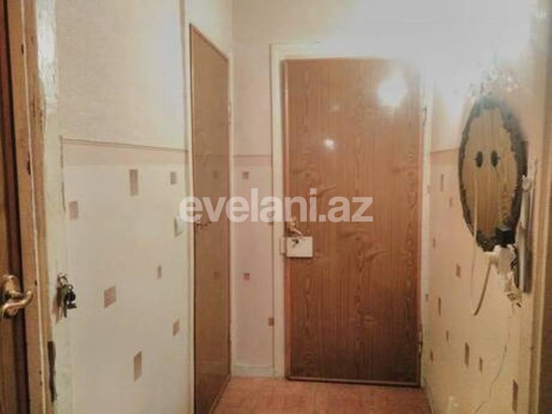 Satılır, köhnə tikili, 3 otaqlı, 67 m², Azadlıq prospekti m.